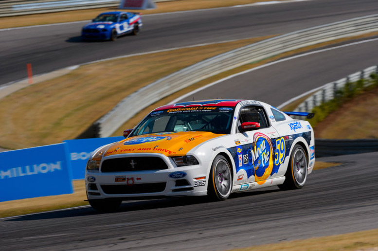 Mustang Boss 302R Race Car