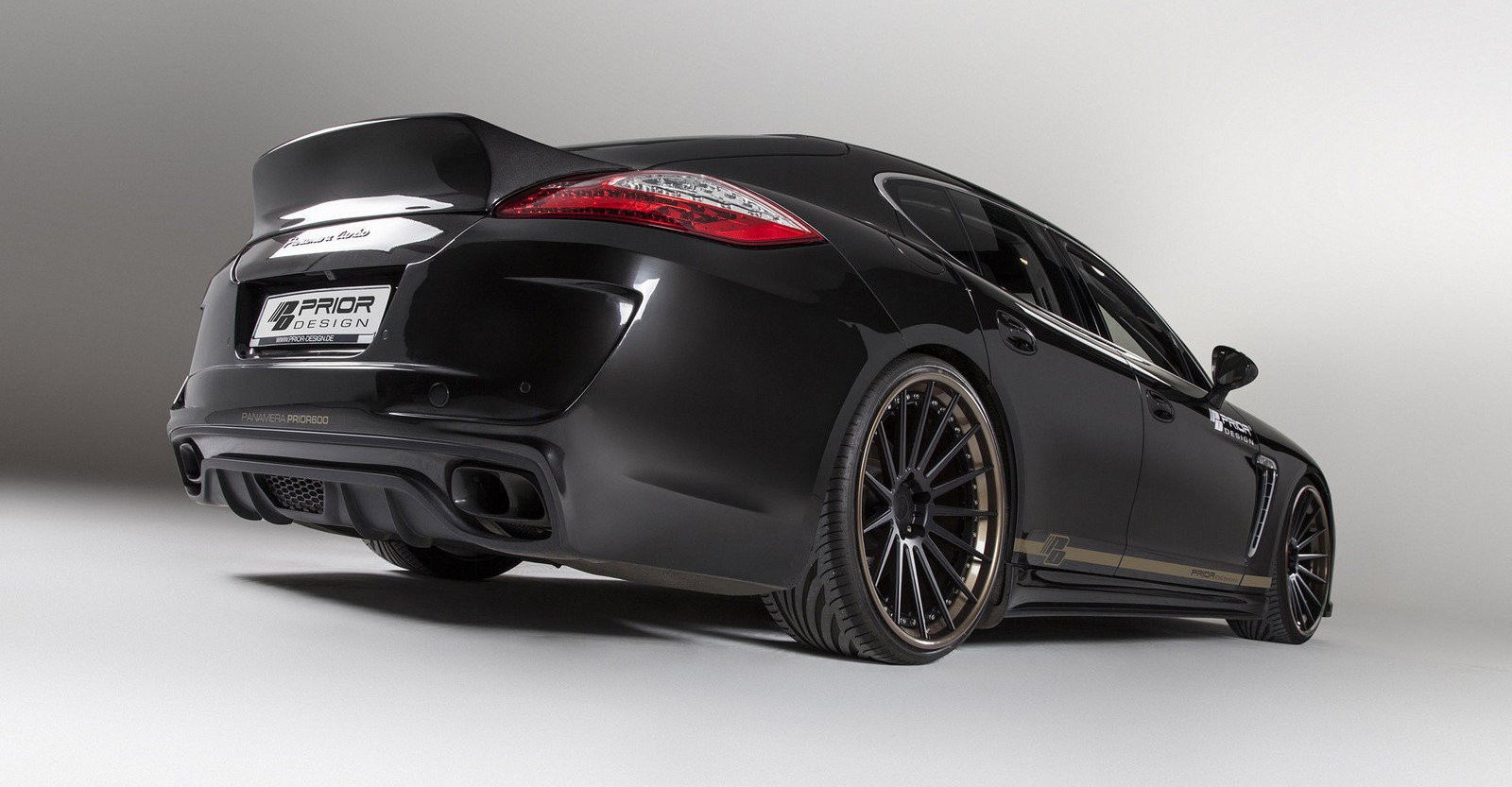 2013-Porsche-Panamera-7