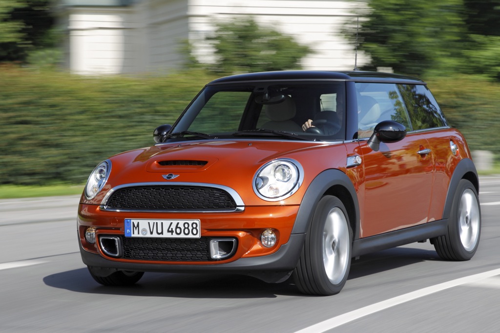 2013 MINI Cooper Hardtop ($19,700)