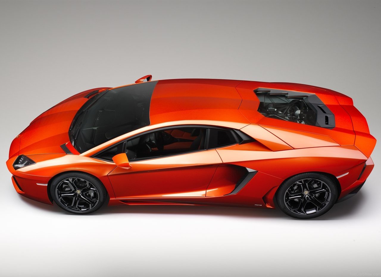 Lamborghini-Aventador-LP-700-4-