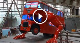 Double-Decker Bus is DOING PUSHUPS