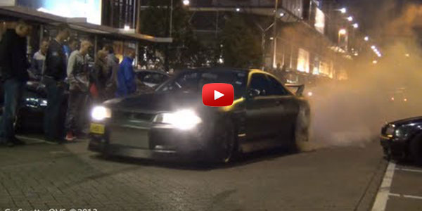 Nissan GT-R R33 Burnouts, Drifts