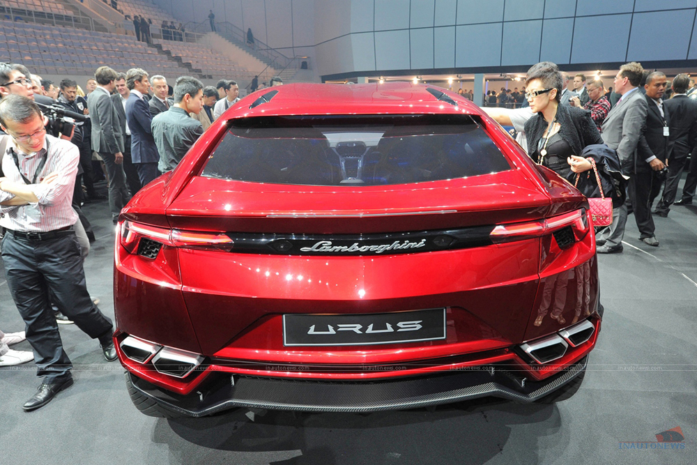 lamborghini urus 3
