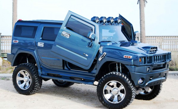 Metalic Blue Hummer