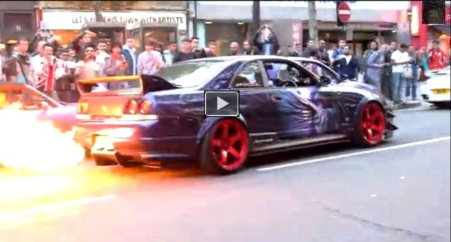 Nissan GTR R33 Shooting Flames