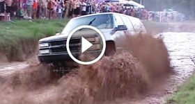 Awesome Jeeps Rolling In The Mud