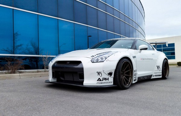 White Nissan R-35 GTR Liberty Walk