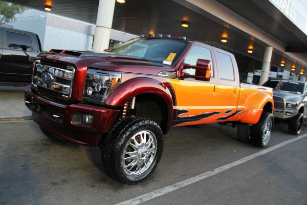 sema-2013-trucks parade