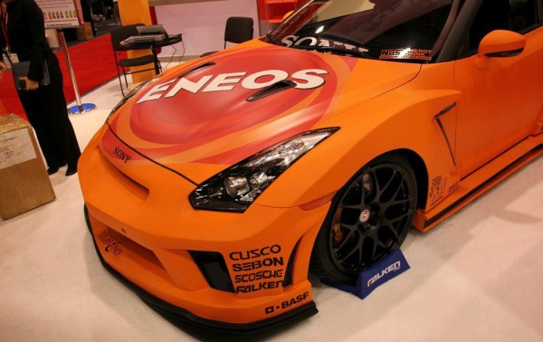 sema_2011_eneos_widebody_nissan_r35_gtr_hood