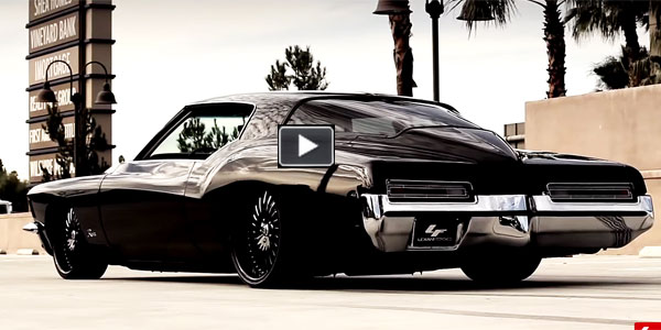 1972 Classic Buick Riviera on Custom 22' LF Wheels