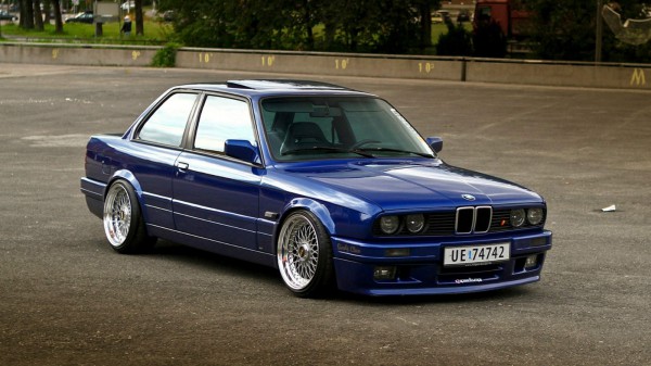 BMW E30 M3 side three quarters
