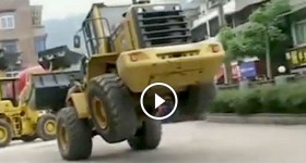Dancing Lovol Bulldozer!