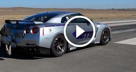 Nissan GT-R 220 MPH spin