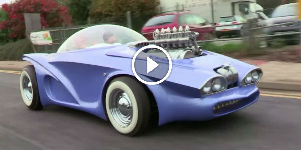 Cosmotron Car Designer Builds Sci-Fi Vehicle In His Back Garden