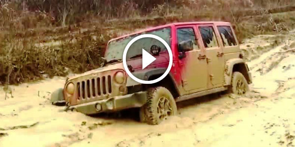 Brand new 2014 Rubicon destroyed in mud Bogg fail