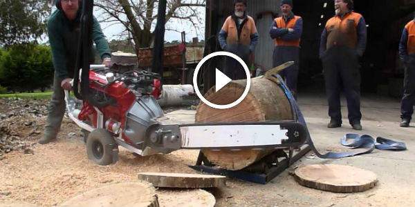 Australian V8 Chainsaw made by Whitlands Engineering www.superaxe.com.au