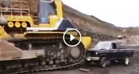 The Biggest Bulldozer in The World - Komatsu D575A