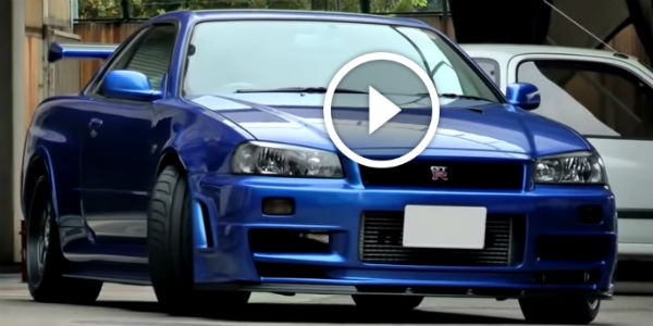 Beautiful Bayside Blue R34 Skyline GT-R V-spec