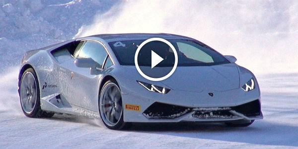 Lamborghini Huracán Doing Donuts and Drifting in the Snow!