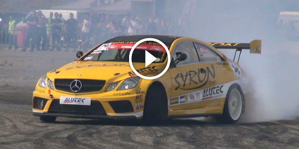 Modified Mercedes E-Coupe V8 500HP - DRIFT!