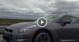 McLaren battle's R35 GTR on the street - DIG RACE!