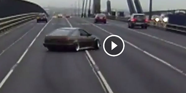 ACA High Speed AE86 Drifter Putting Lives At Risk Peak Hour Kamikaze Melbourne Australia