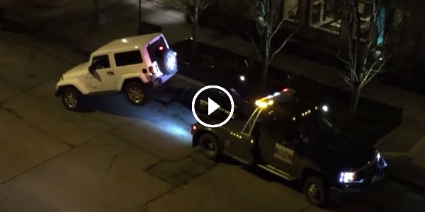 Tow Truck ESCAPE River North Chicago