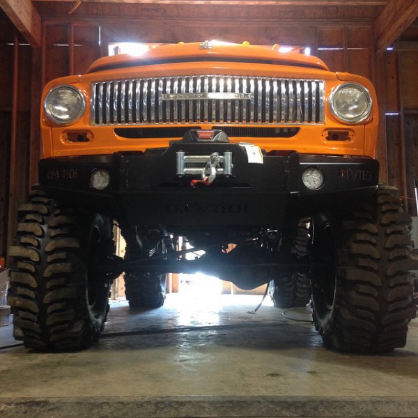 12v Cummins 1965 International Stepside front end