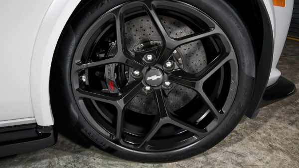 2015 Camaro Z28 wheel close up