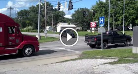 1997 Dodge CUMMINS pulling semi