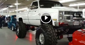 CHEVY SILVERADO 4X4 MONSTER 49 INCH SUPER SWAMPERS JACKED INSANE MUDDER