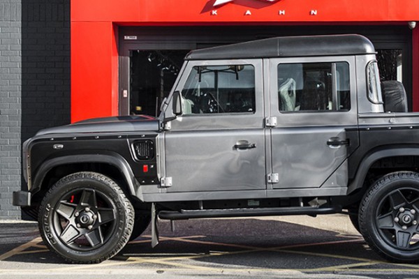 LAND ROVER DEFENDER 110 PICK UP CHELSEA WIDE TRACK side view