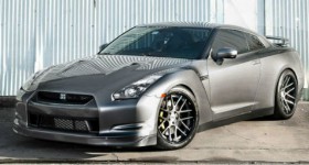 Nissan GT-R With 20 inch SM 7 Deep Concave Strasse Forged Wheels - featured image
