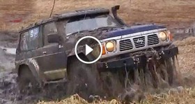 Nissan Patrol Y60 4.2TD in MUD [Off-Road 4x4]