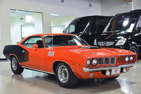 1971 Plymouth Cuda HEMI  front three quarters