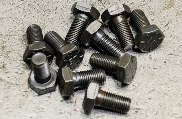 grade 8 bolts