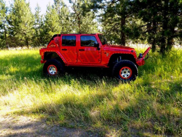 jk skinz jeep with tires side view