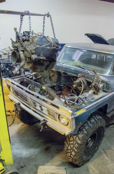 pulling engine out of a ford-f-150
