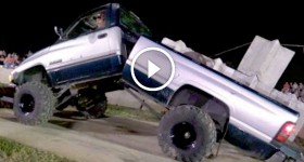 DODGE RAM DIESEL PULL TRUCK BENDS IN HALF