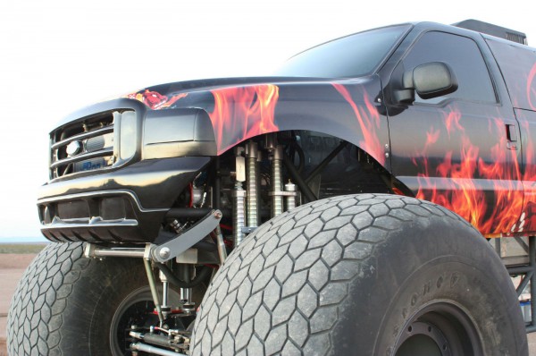 sin-city-hustler-monster-truck-front side view close up