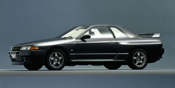 Nissan Skyline GTR R32 side three quarters