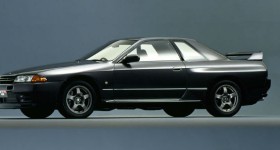 Nissan Skyline GTR R32 side three quarters - cl