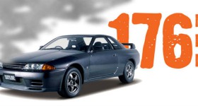 Nissan Skyline GTR doing 176 mph on the highway - cl