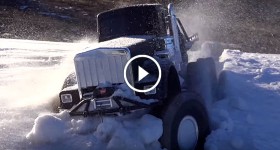 RC ADVENTURES - 1-10th scale 6x6 Snow Fun - POWER & Freezing Temperatures makes plastic Brittle