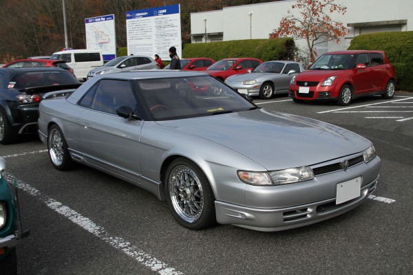 Eunos Cosmo front three quarters