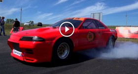 Nissan Skyline GT-R R32 — 7.99 sec. @ 274 kph on 1-4 mile
