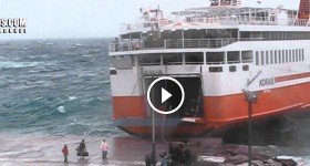 Greek Island Ferry Flawlessly Executes Heavy Seas Med Moor AGAIN!)