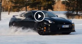 Nissan GTR Snow Drift