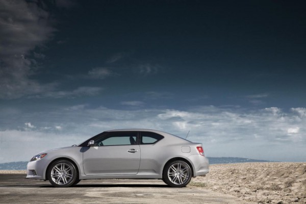 2011 scion tc side view