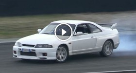 Nissan Skyline R33 GTS-T Drifting & Spitting Huge Flames!!